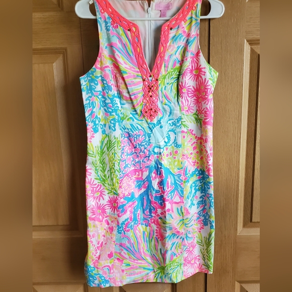 Lilly Pulitzer Ryder Multi Lovers Coral Print Beaded Lace front Shift Dress - Picture 1 of 7